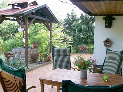 Terrasse mit Grillstelle